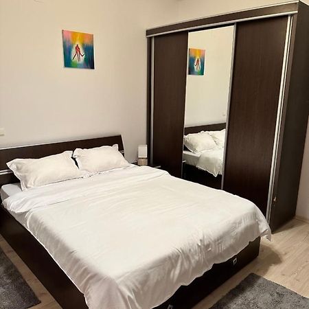 Apartament Otopeni Eksteriør billede